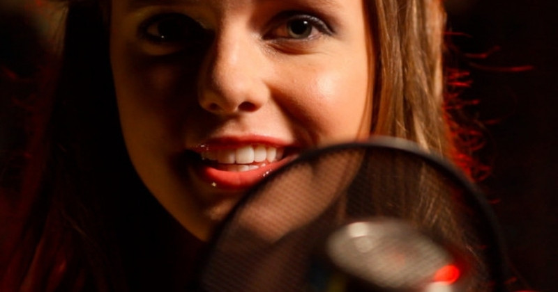 Top acoustic covers that built her career